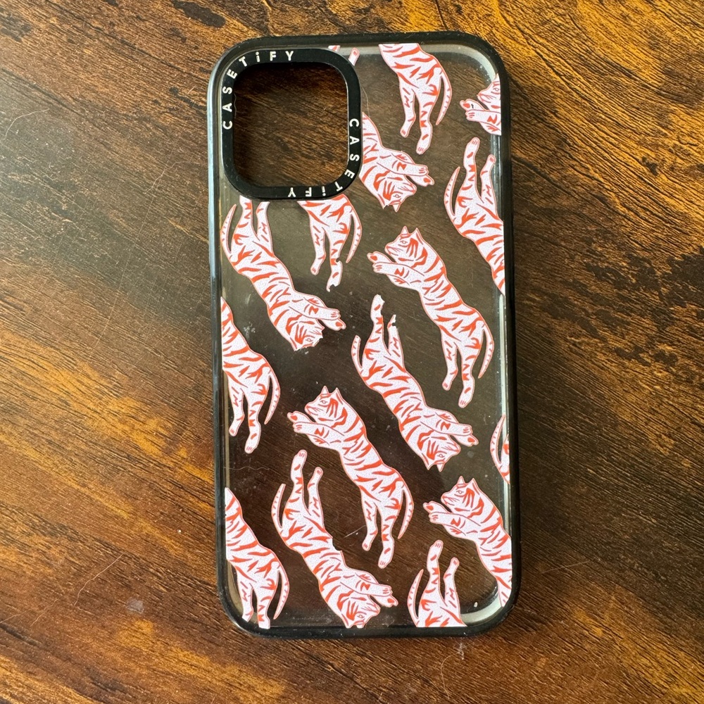 iphone 12 Pro casetify tiger case